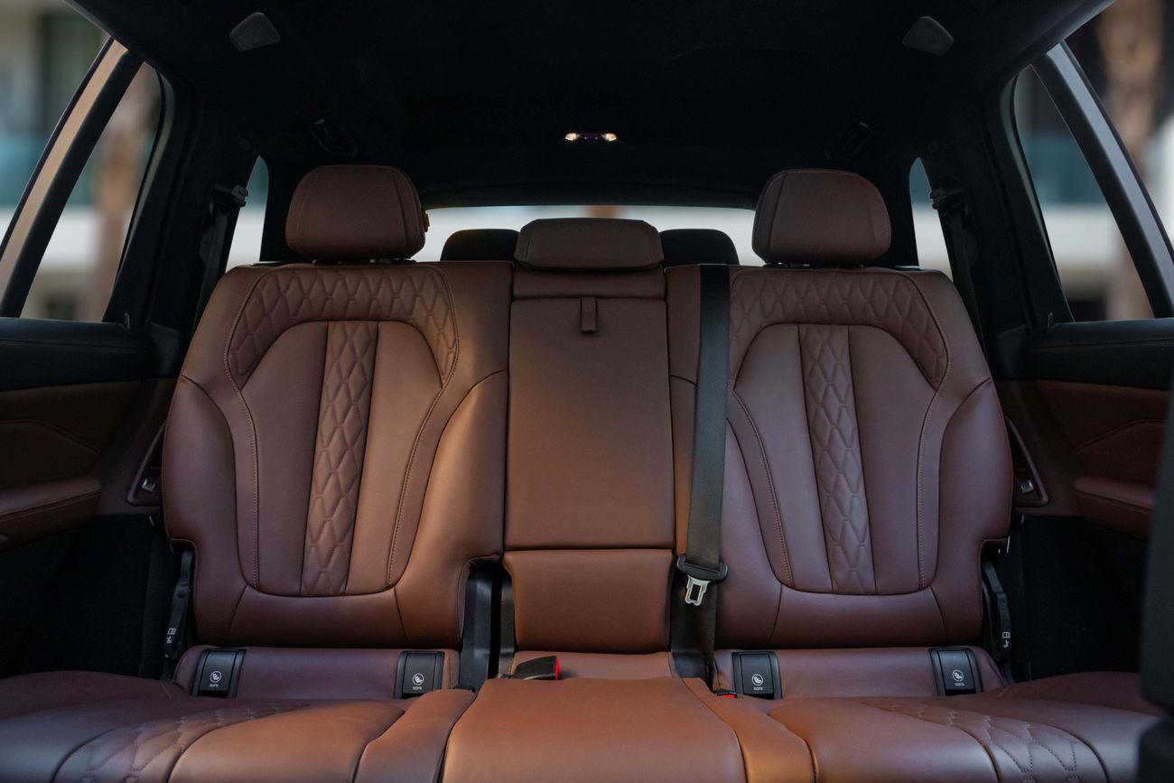 BMW X7 X7 xDrive 40i M-KIT | 4,505 P.M | 0% Downpayment | BMW Warranty!