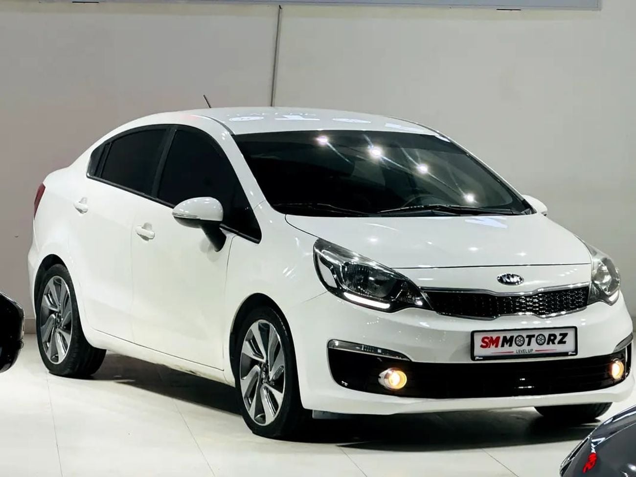 Kia Rio EX 1.4L (107 HP) Hatchback