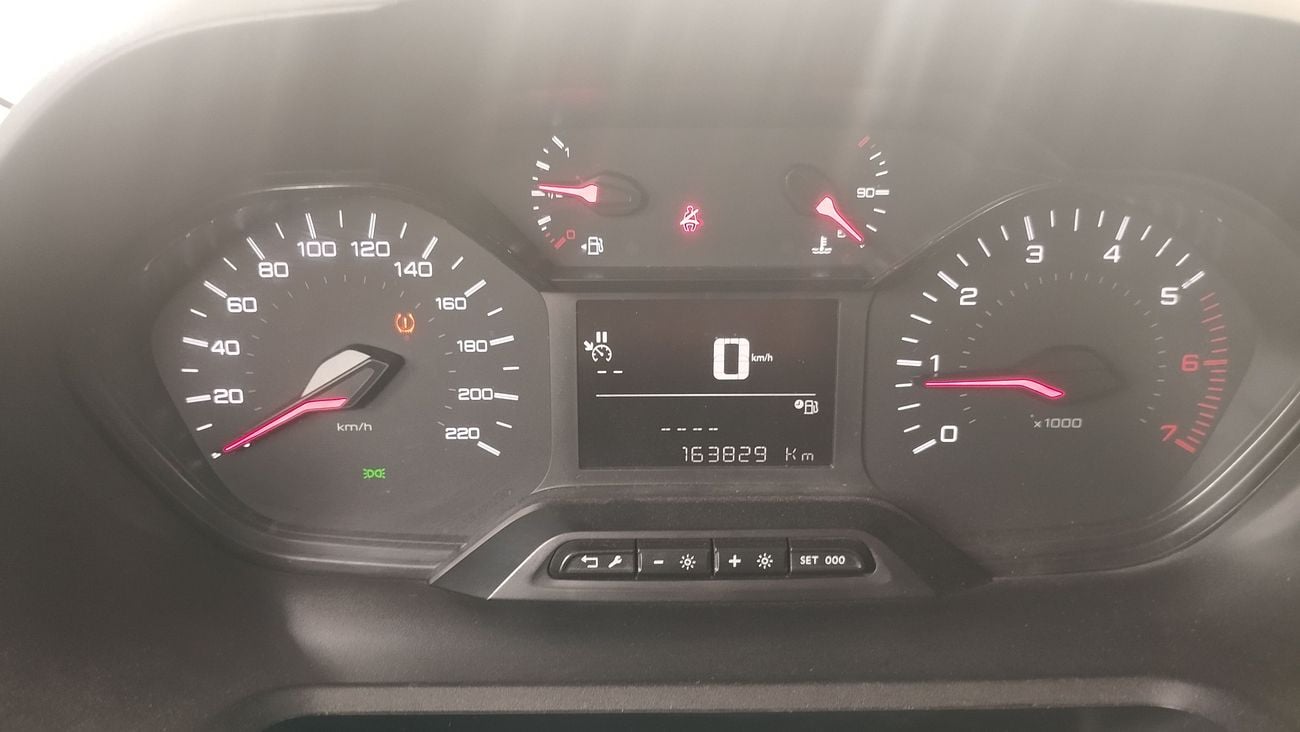 Peugeot Partner rifter 5 seats diesel manual