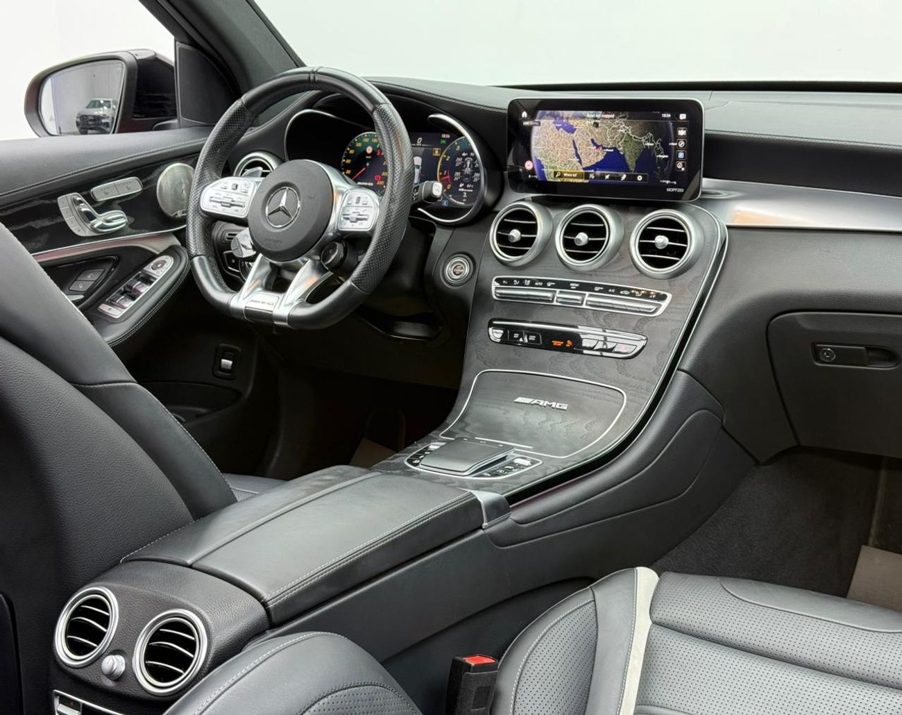 Mercedes-Benz GLC 63 S AMG 4MATIC+ 4.0L 2021 Mercedes-AMG GLC 63 S ,Warranty ,Service History ,Japanese Spec