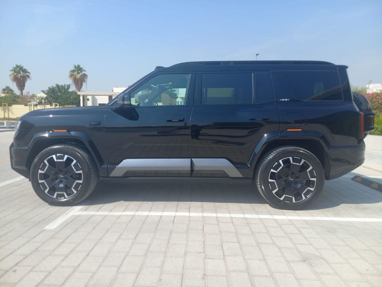 BYD Leopard 8 Smart and Brave Flagship Edition (6 Seats)