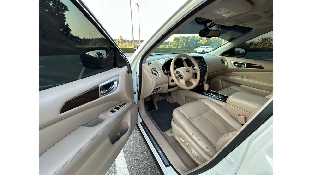 Nissan Pathfinder SL Nissa Pathfinder 2014 4WA GCC //ORGINAL PAINT // ACCIDENT FREE // PERFECT CONDITION