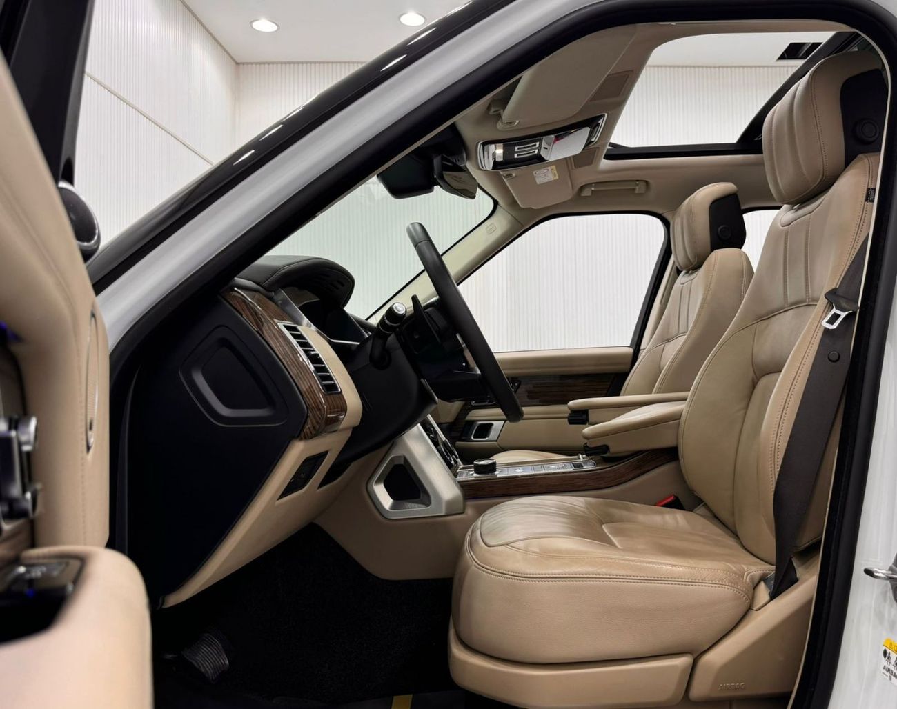 Land Rover Range Rover 2021 Range Rover Vogue HSE V6, Range Rover Warranty, Full Range Rover Service History, GCC