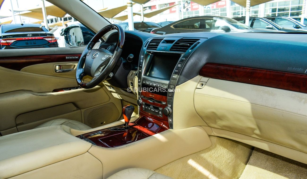 Lexus LS460 Gulf large number one radar aperture leather refrigerator suction doors alloy wheels screen sensors