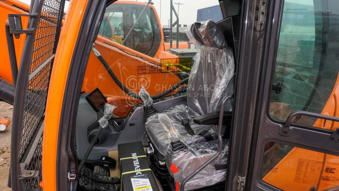 Develon DX225LCA DX225LCA-7M Crawler Excavator MY2025