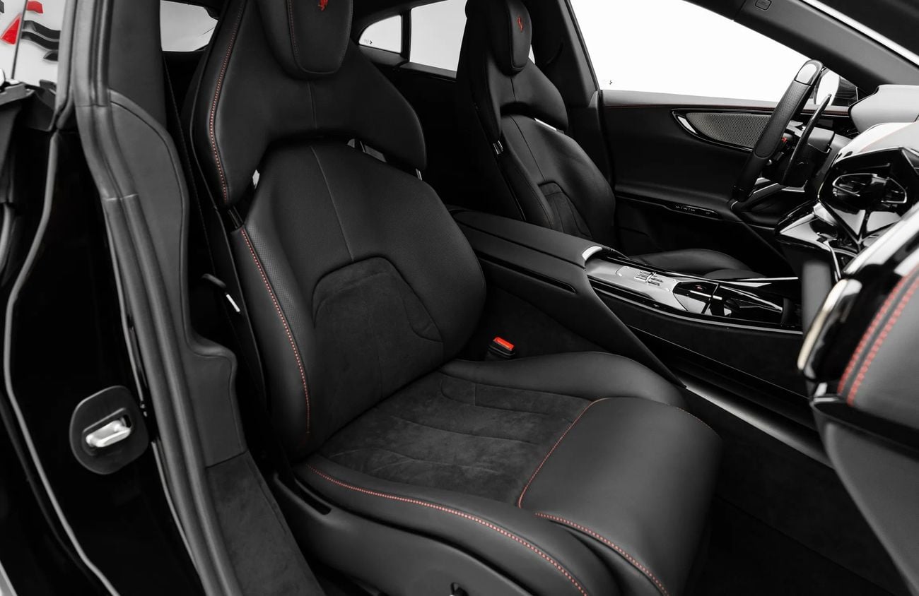 فيراري بوروسانجوي 6.5L V12 Naturally Aspirated Engine