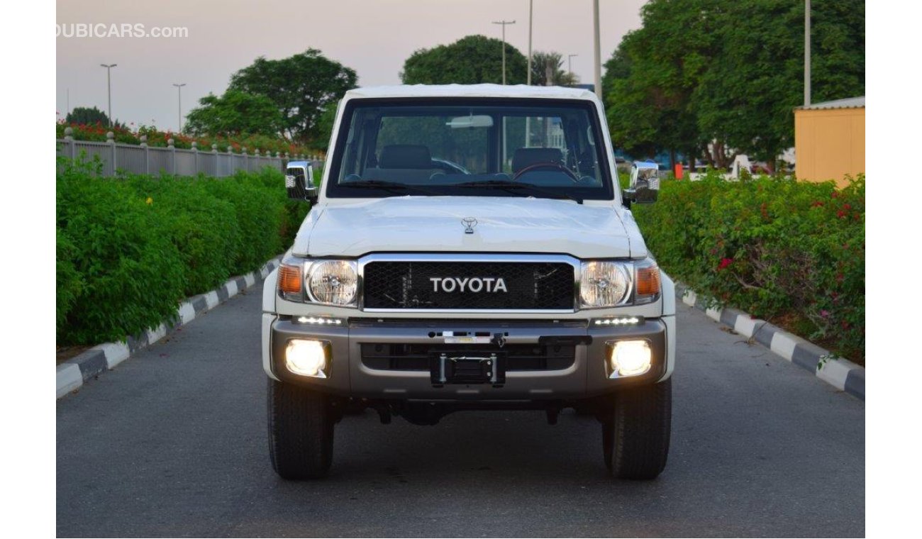 Toyota Land Cruiser Hard Top 71 XTREME V6 4.0L Petrol MT With Differential Lock