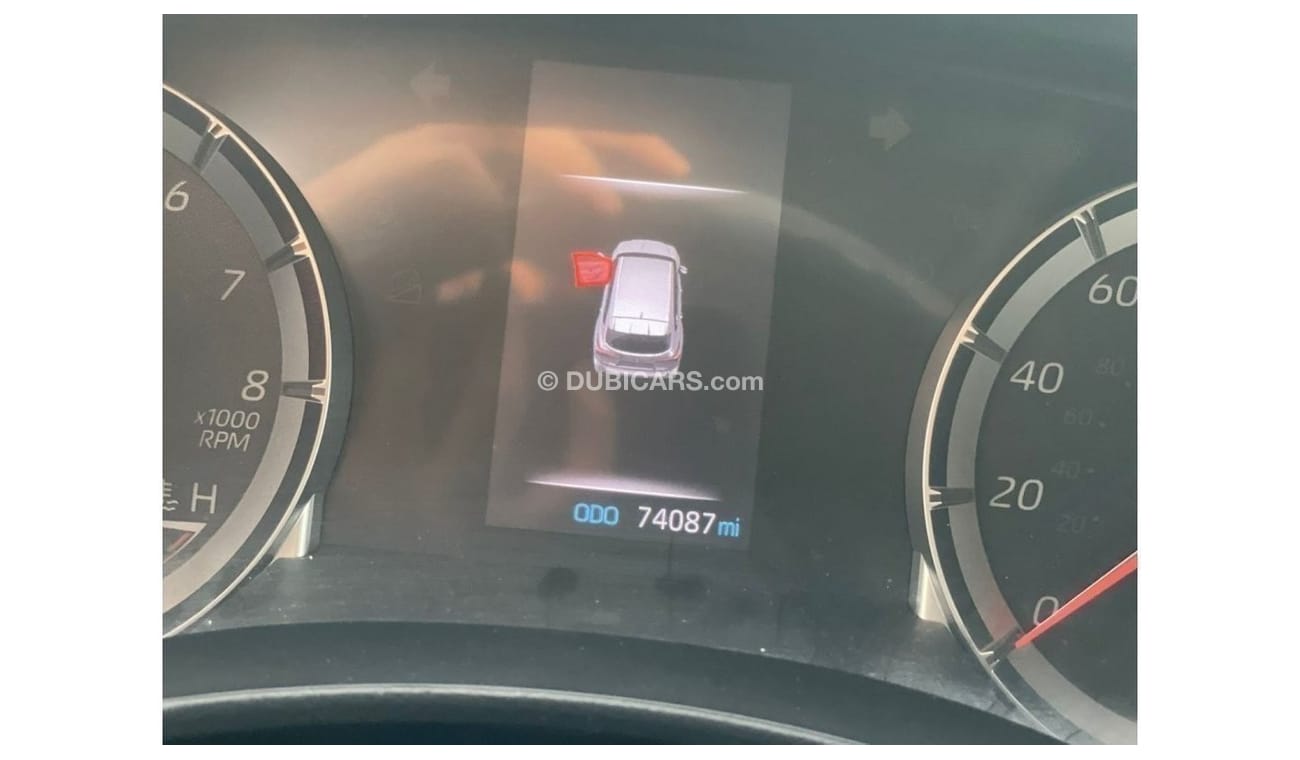 Toyota Highlander 2020 Toyota Highlander LE 3.5L V-6 MidOption -