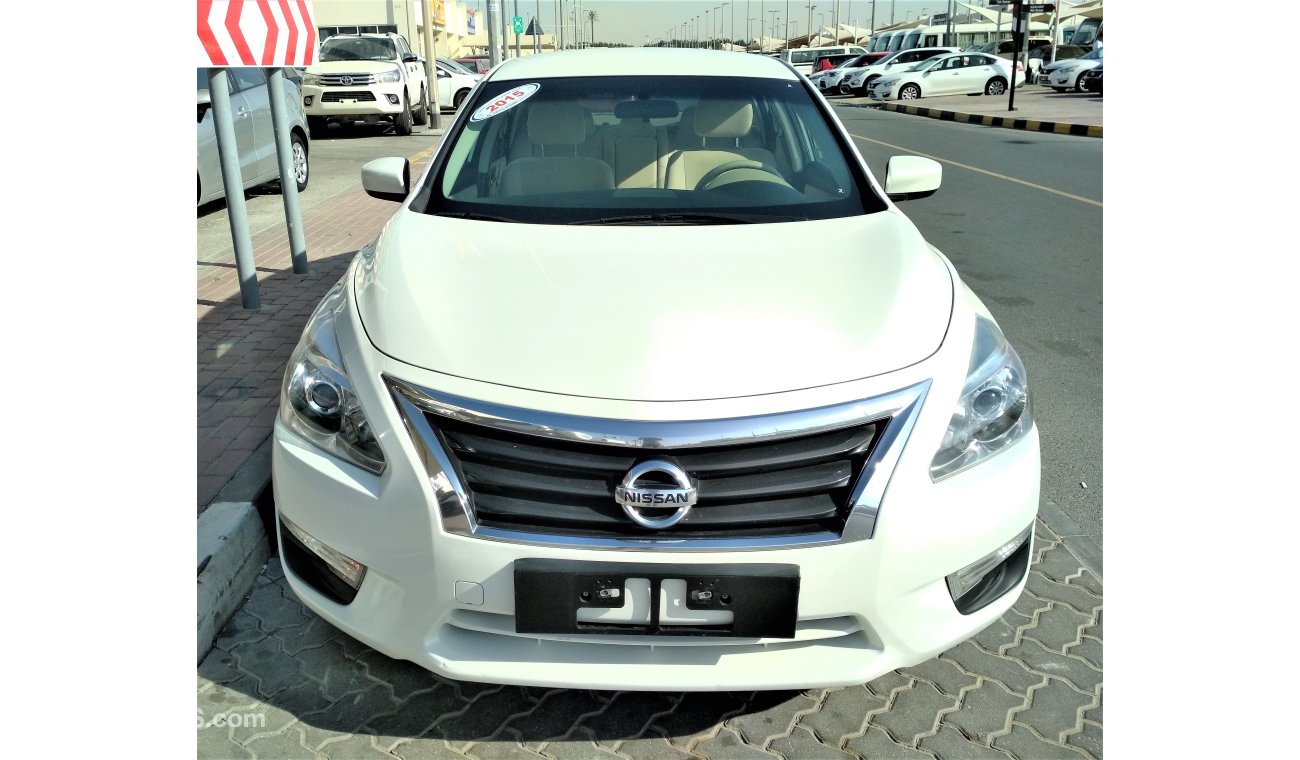 Nissan Altima 2015 WHITE GCC NO PAIN NO ACCIDENT PERFECT