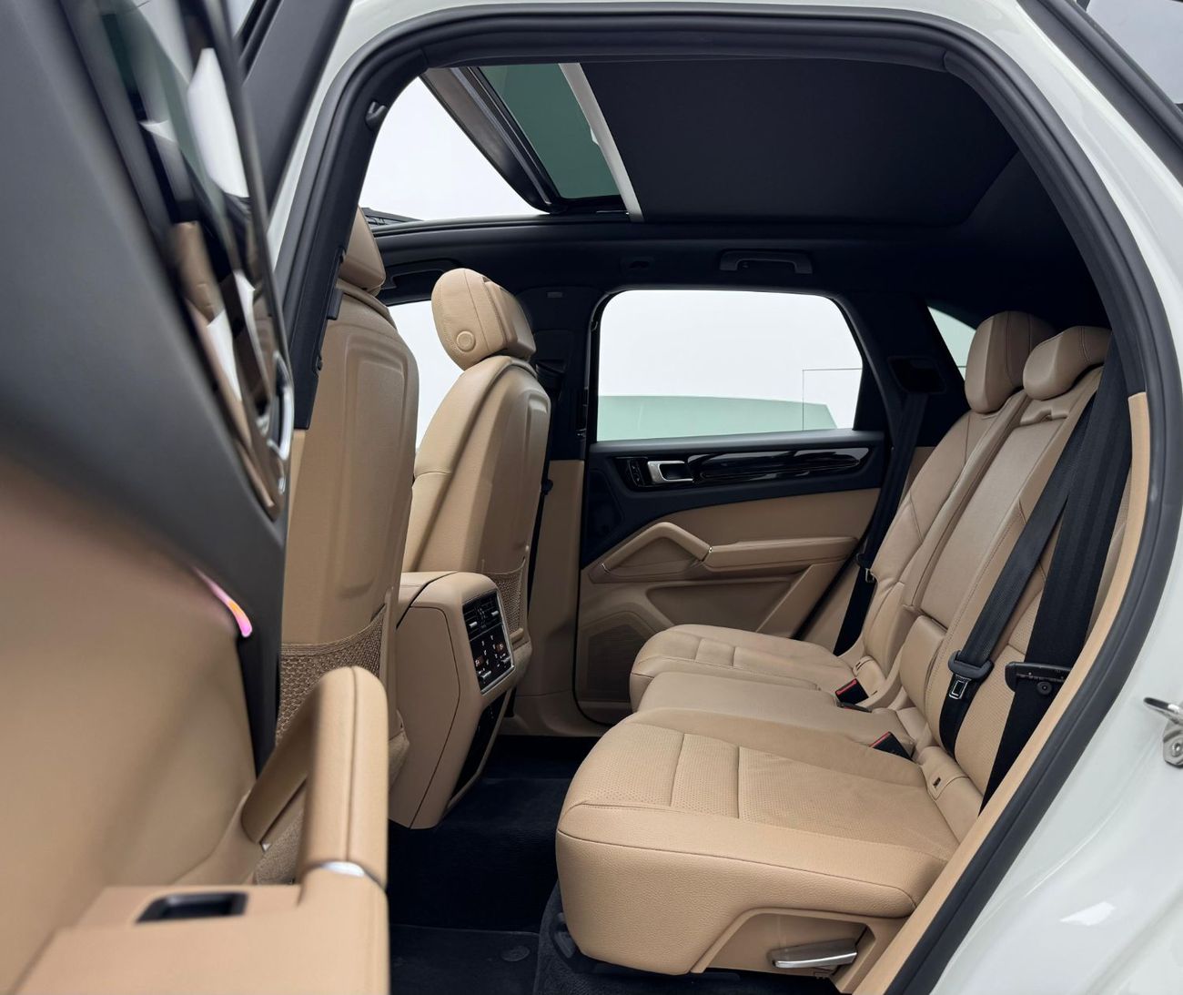 بورش كايان Std 3.0L (340 HP) 2018 Porsche Cayenne, Porsche Service History, Warranty, Excellent Condition, GCC