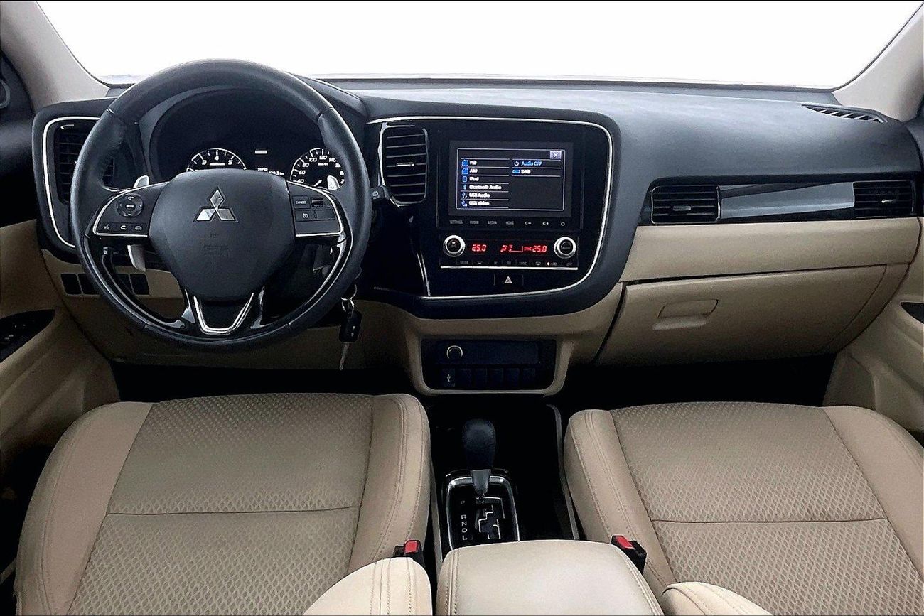 Mitsubishi Outlander GLX Basic | National Day Celebration | Guaranteed Warranty | 0 Down Payment