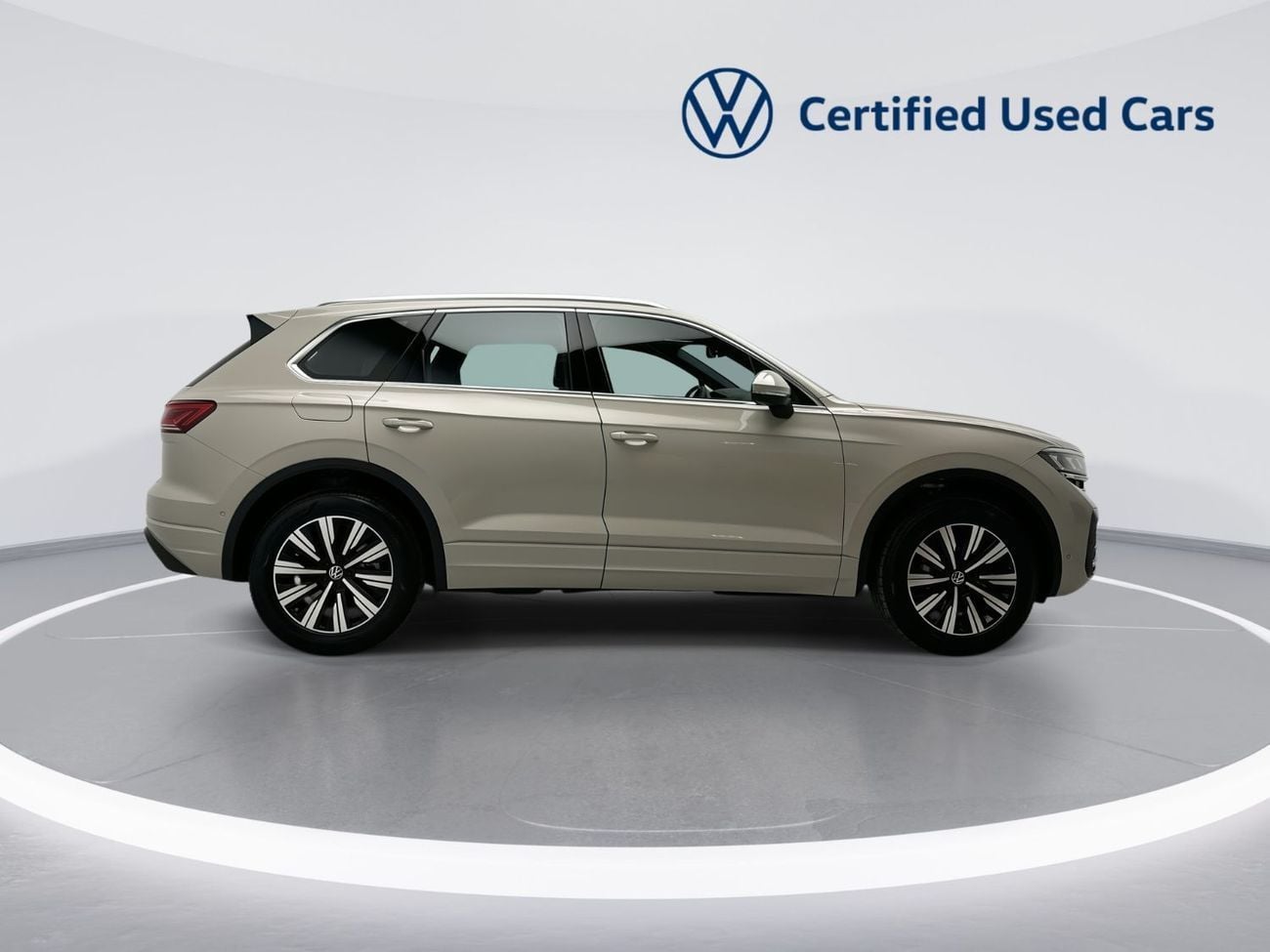 Volkswagen Touareg Touareg Elegance - Tirano (Ref#00479) - 39,100 AED SAVINGS from New Car