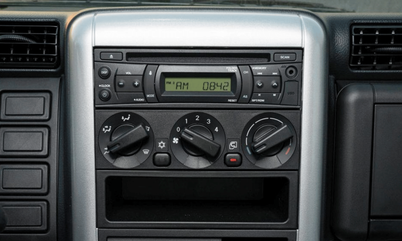 ميتسوبيشي كانتر فان ECTP2M007 - 2025 Mitsubishi Canter Truck -  3.0L Diesel Manual -  4.2T White