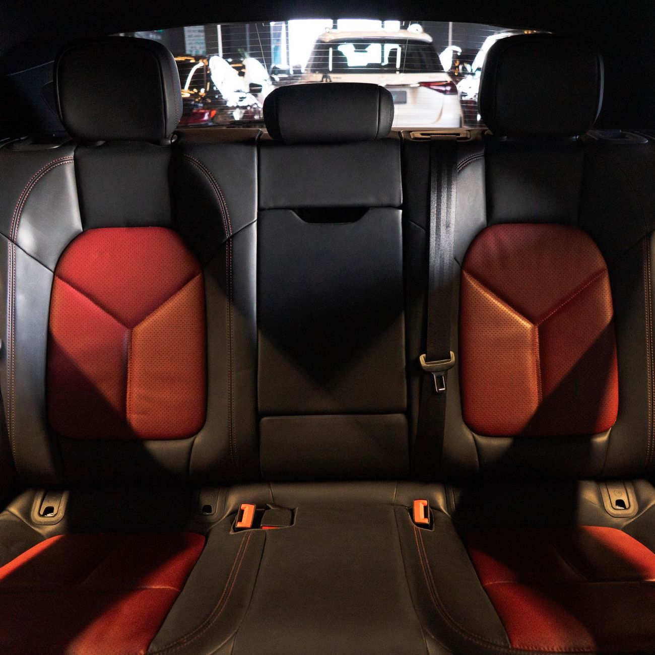 Porsche Macan Std 2.0L (260 HP)