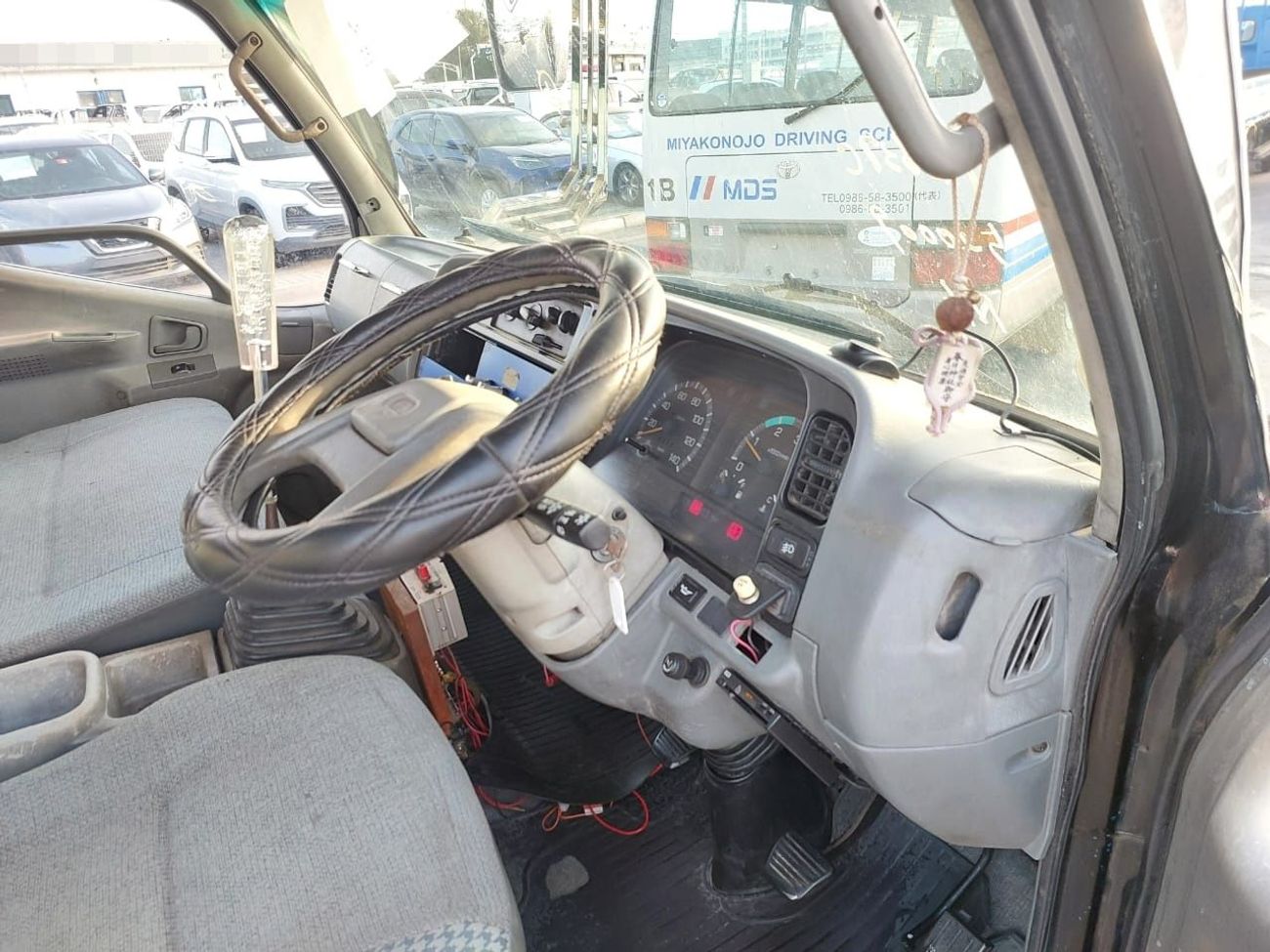ميتسوبيشي فوسو كانتير MITSUBISHI CANTER TRUCK RHD 1995 MODEL 4.2 L DIESEL MANUAL(PM20009)