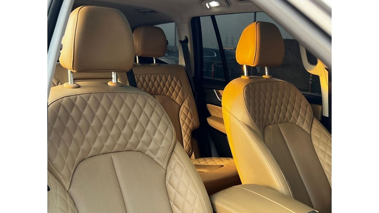 أم جي RX8 لاكجري