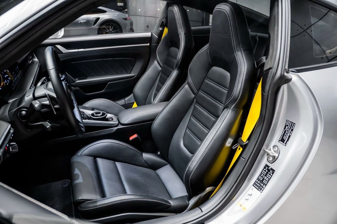 بورش 911 Turbo S 3.8L (640 HP) Coupe