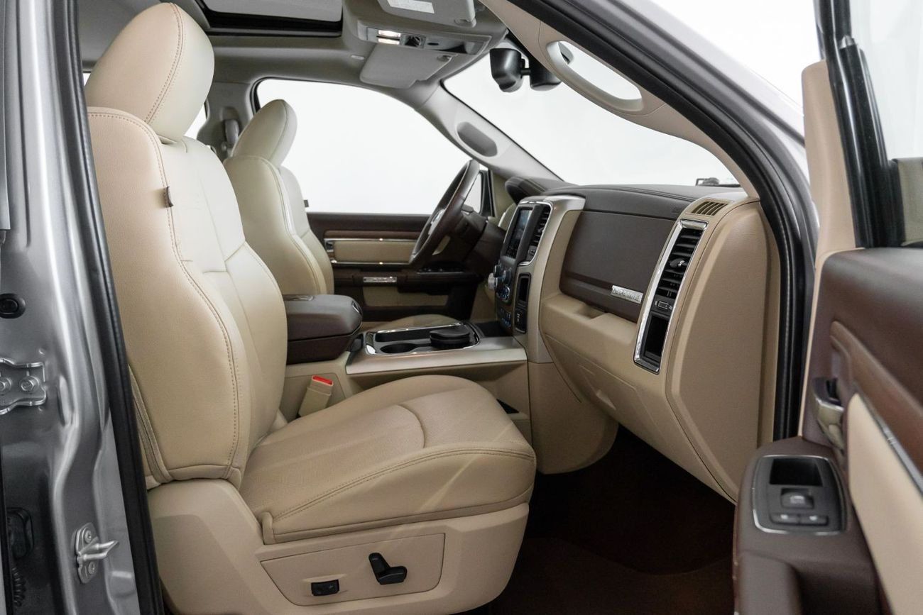 RAM 1500 2020 Dodge Ram Laramie Double Cab / Dodge Warranty & Service Contract