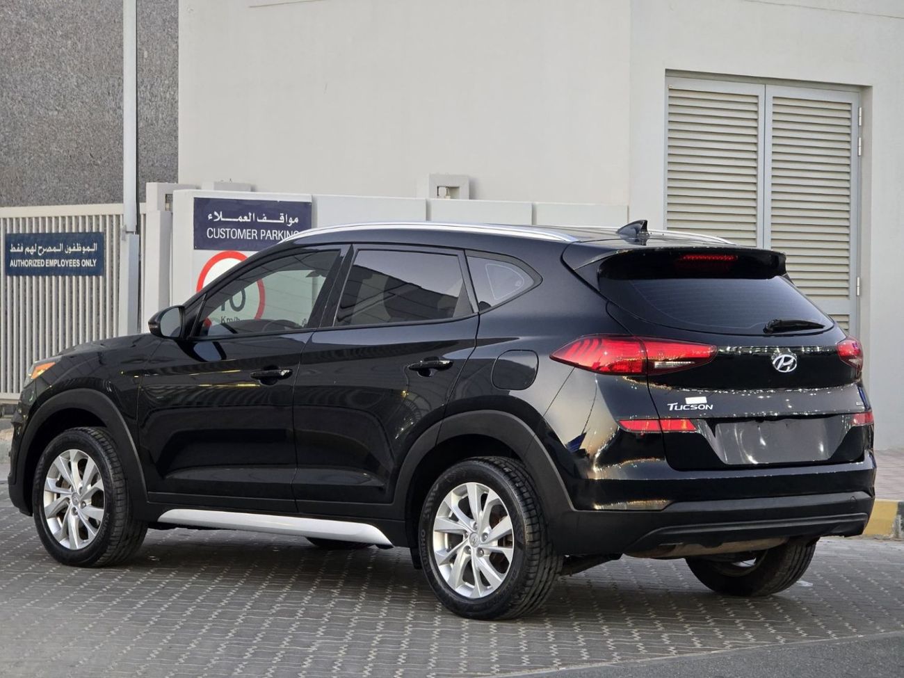 Hyundai Tucson GLS 2.4L HYUNDAI TUCSON 2019 US GOOD CONDITION INSIDE OUT SIDE