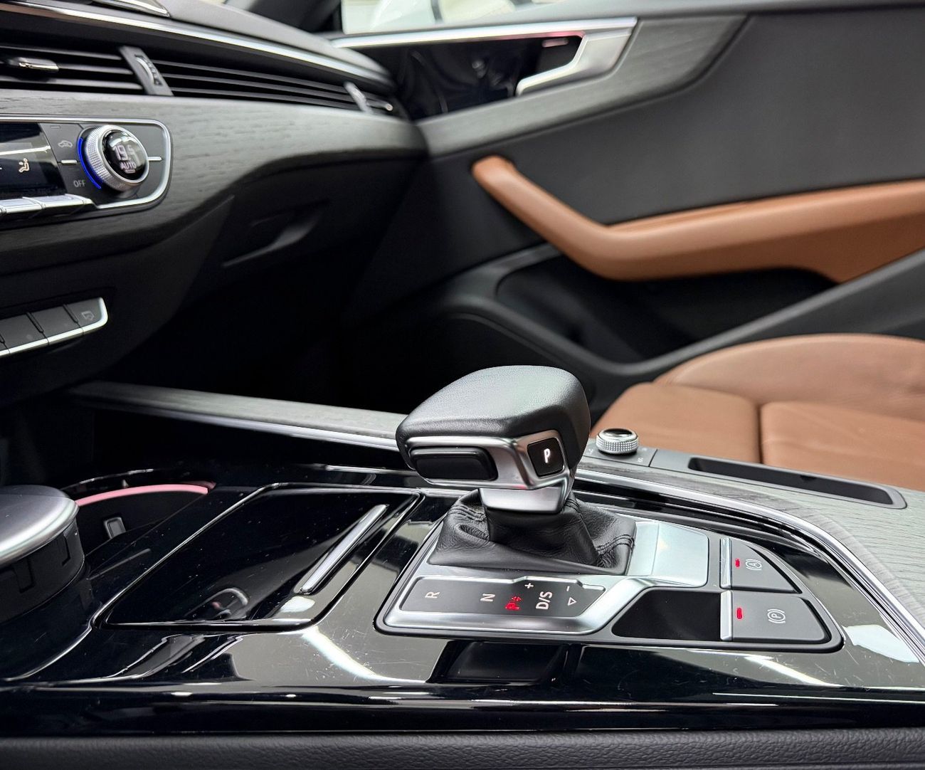 Audi A5 40 TFSI S Line 2.0L (187 HP)