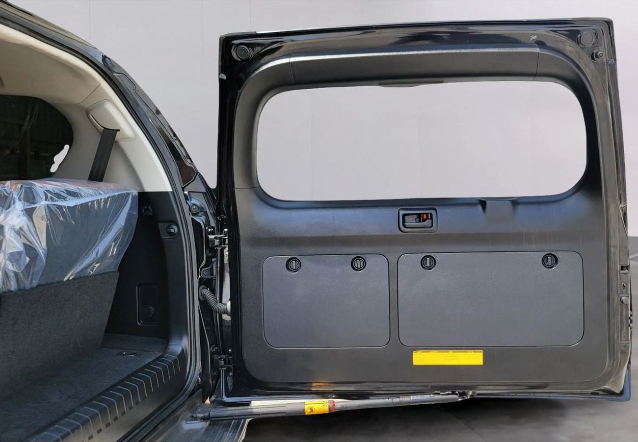 تويوتا هيلوكس 4x4 Diesel Right Hand Drive ( Export Only)