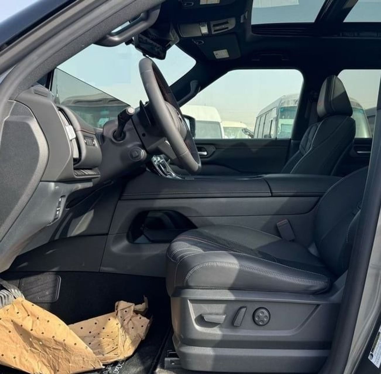 Nissan Armada 2025 Nissan Armada Pro4X 3.5L TT V6, Canadian Spec, Black/Black, Brand New