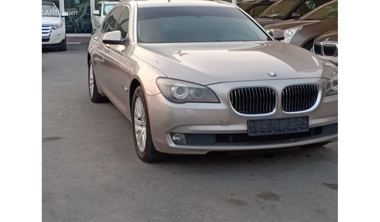 BMW 730Li Bmw750 model 2012 GCC car prefect condition full service full option low mileage