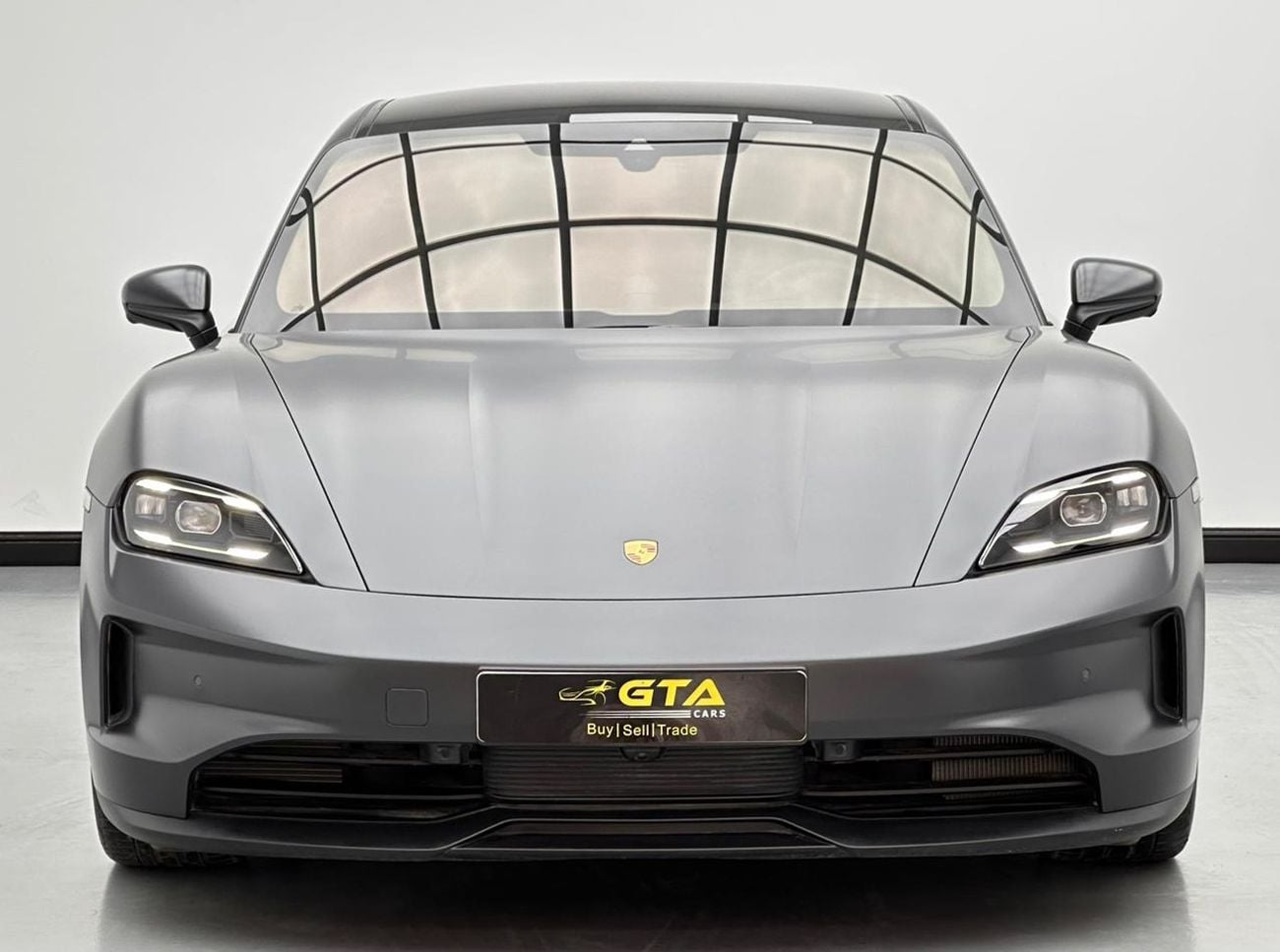 بورش تايكان 2025 Porsche Taycan, Jan/2027 Porsche Warranty, Excellent Condition, GCC