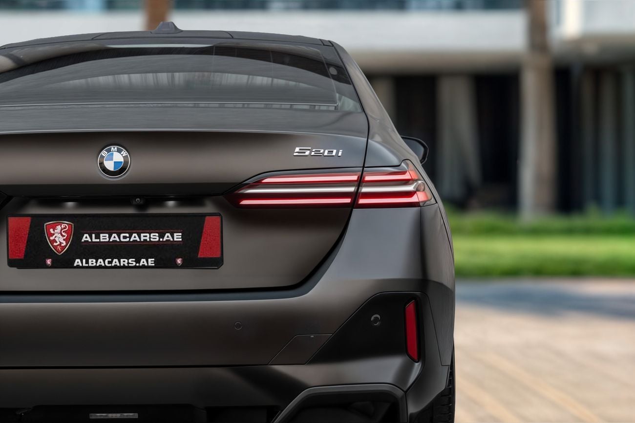 بي أم دبليو 520i G60 520i M | 4,505 P.M | 0% Downpayment | BMW WARRANTY+SERVICE!