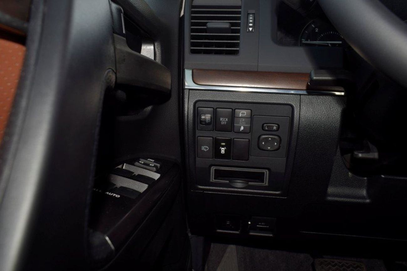 Toyota Land Cruiser V8 DIESEL