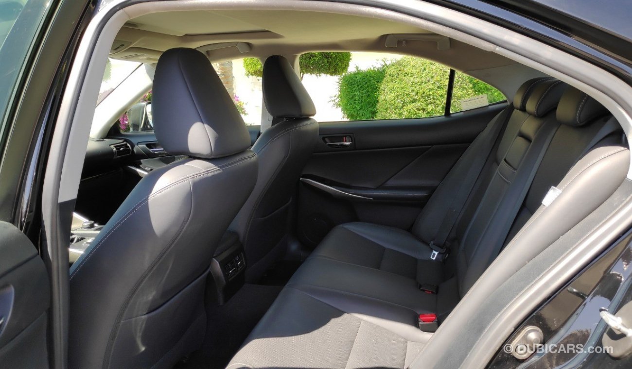 Lexus IS200t