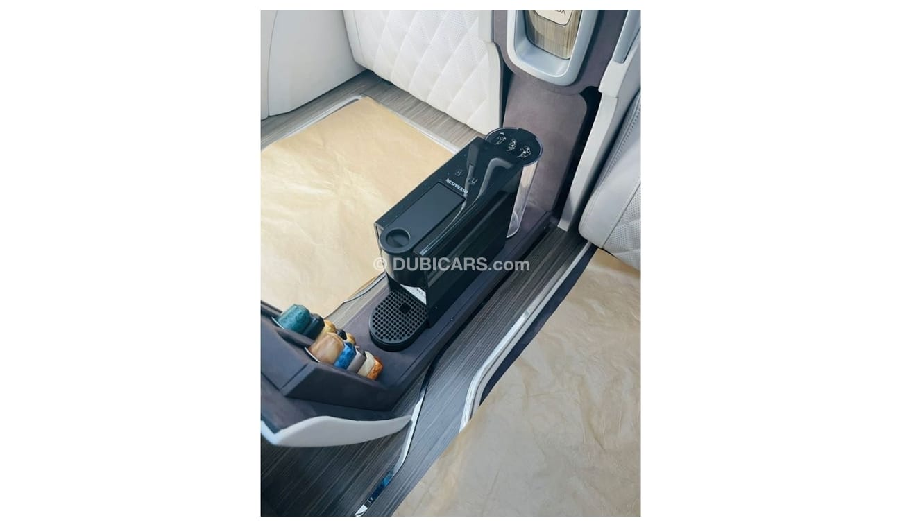 مرسيدس بنز V 250 الفئة V برابوس مع مقصورة VIP كاملة