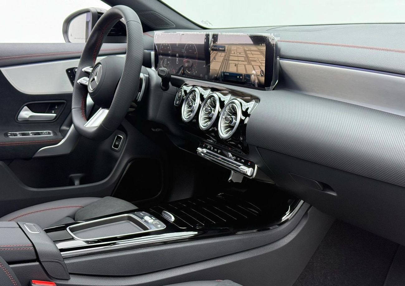 Mercedes-Benz CLA 200 Premium *Brand New* 2025 Mercedes Benz CLA 200 AMG Premium, Mercedes Warranty, Delivery Km, GCC