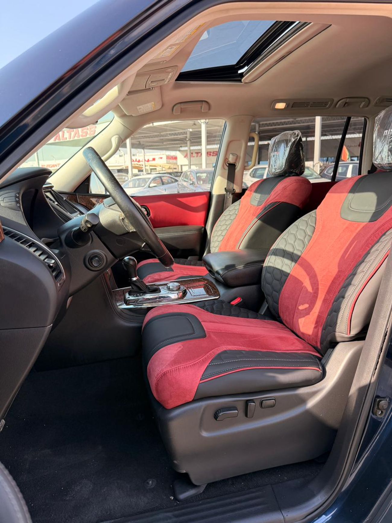 Nissan Armada SL 4WD Full option 360 camera, sunroof