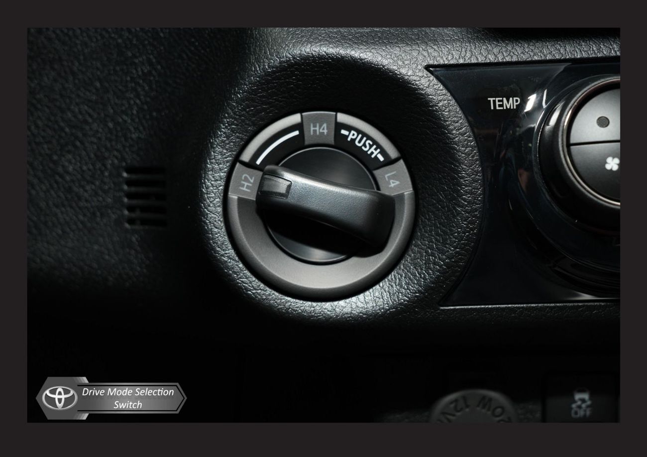 Toyota Hilux #AM TOYOTA HILUX 2.7L 4X4 D/C HI(i) A/T PTR 2026 Export Only