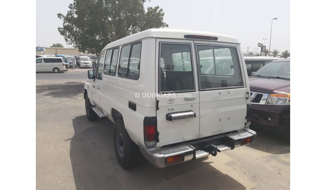 Toyota Land Cruiser 3 door hard top