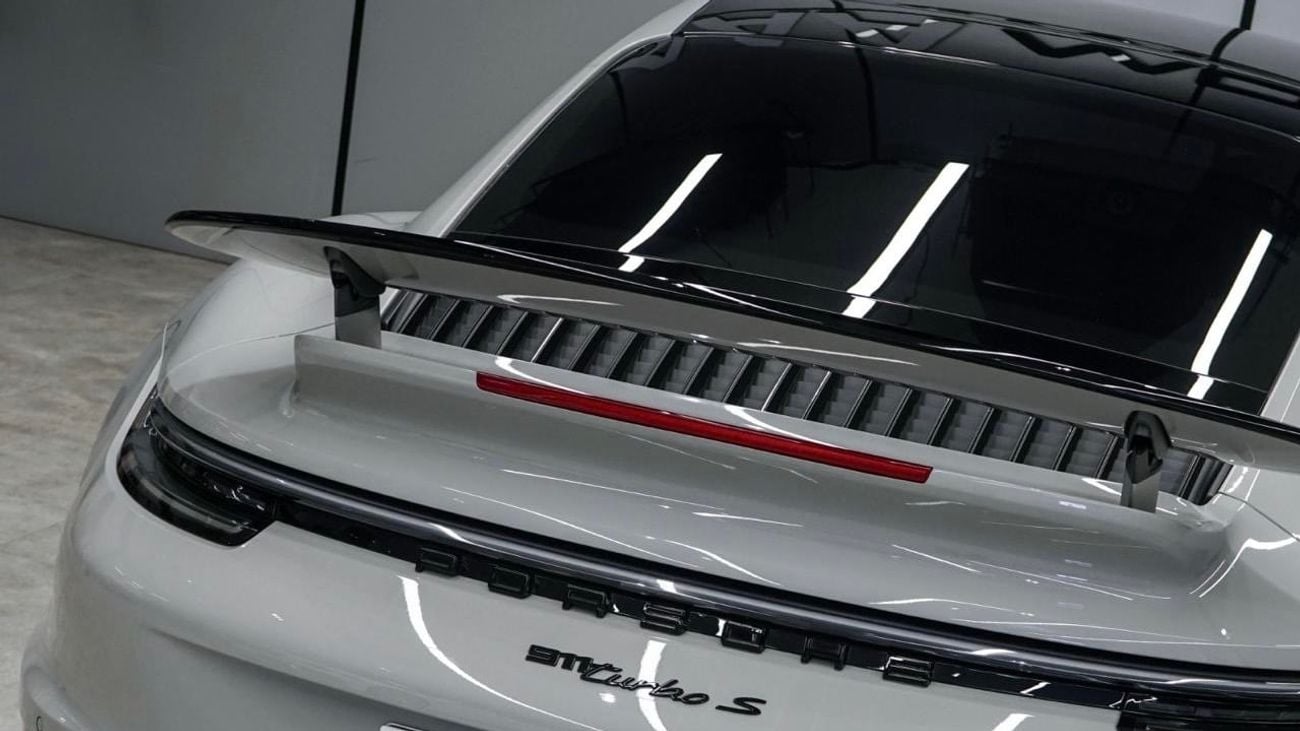 بورش 911 Turbo S 3.8L (640 HP) Coupe