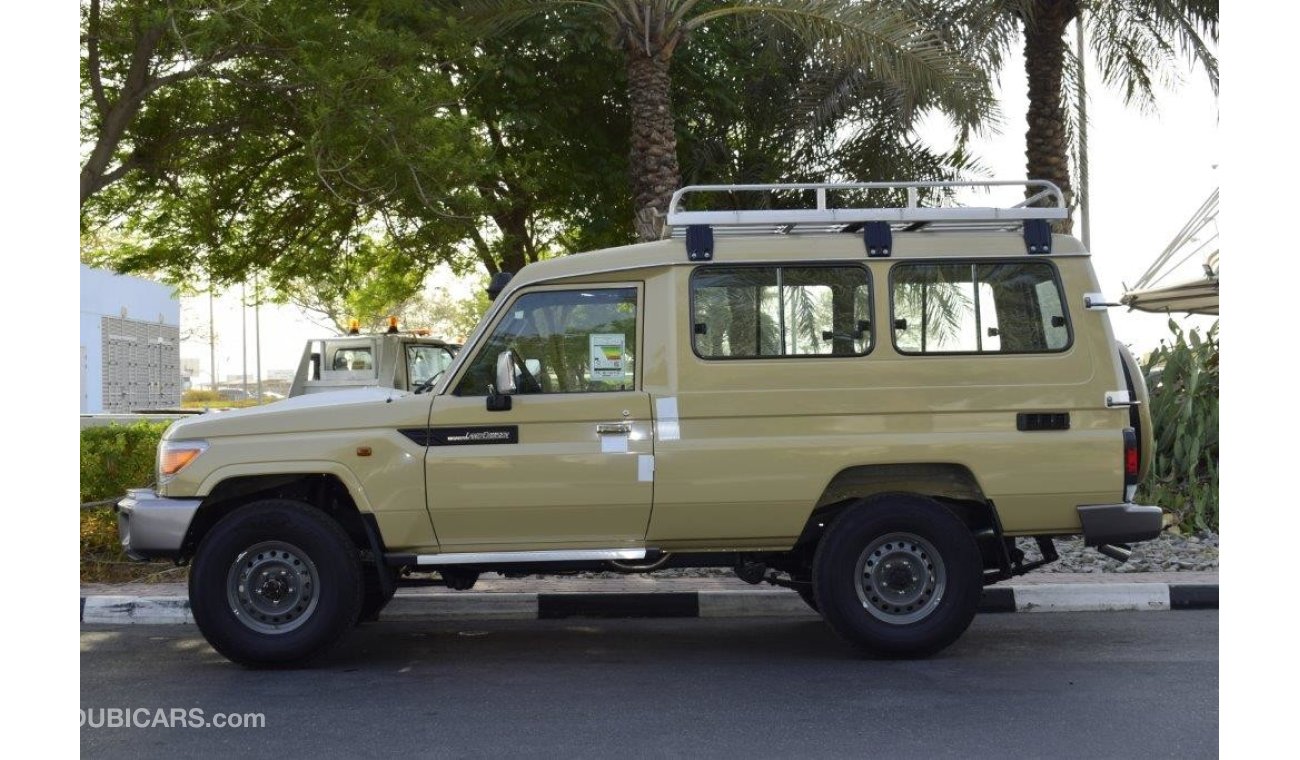 Toyota Land Cruiser 78 Hardtop V8 4.5L Turbo Diesel 9 Seat Wagon