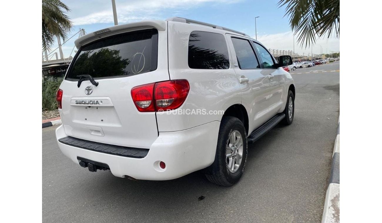 تويوتا سيكويا TOYOTA SEQUOIA V8 2018 10692KM 105000AED