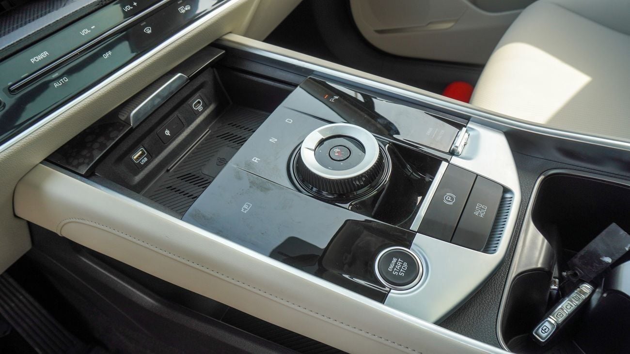 Kia Sportage Brand New Kia Sportage 2025 Export 1.5L 2WD Petrol|White/Gray|N-KIA-SPO-2WD-25|