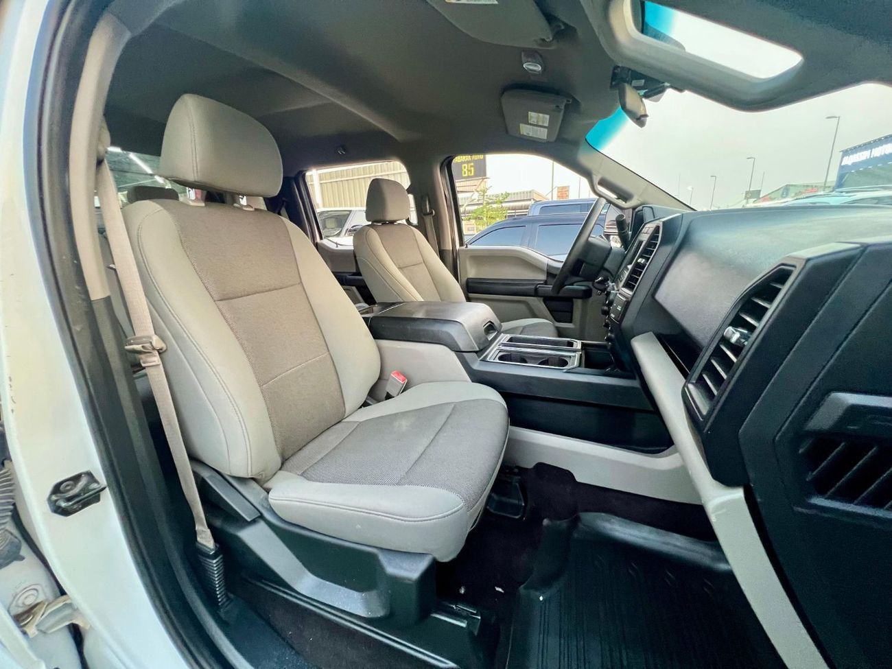 Ford F 150 FX4 Luxury 5.0L warranty one year bank financie available