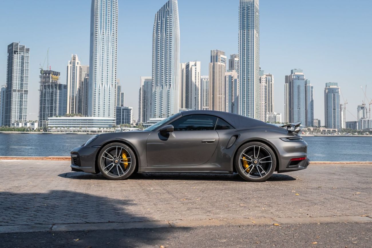 بورش 911 Turbo S 3.8L (640 HP) Convertible