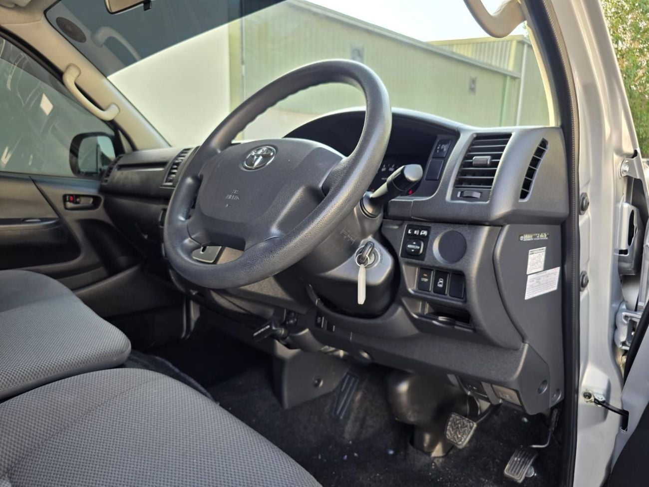 Toyota Hiace 8 SEATER | 2.0 PETROL ENGINE | RHD | AT