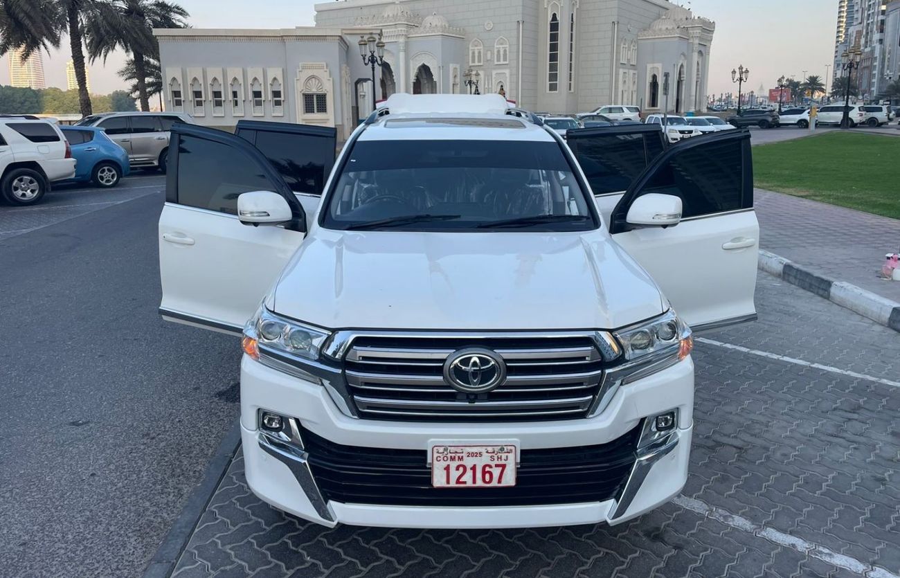 Toyota Land Cruiser DIESEL 4.5 LITER ,2020 MODEL RIGHT HAND DRIVE ,AVAILABLE FOR EXPORT ONLY