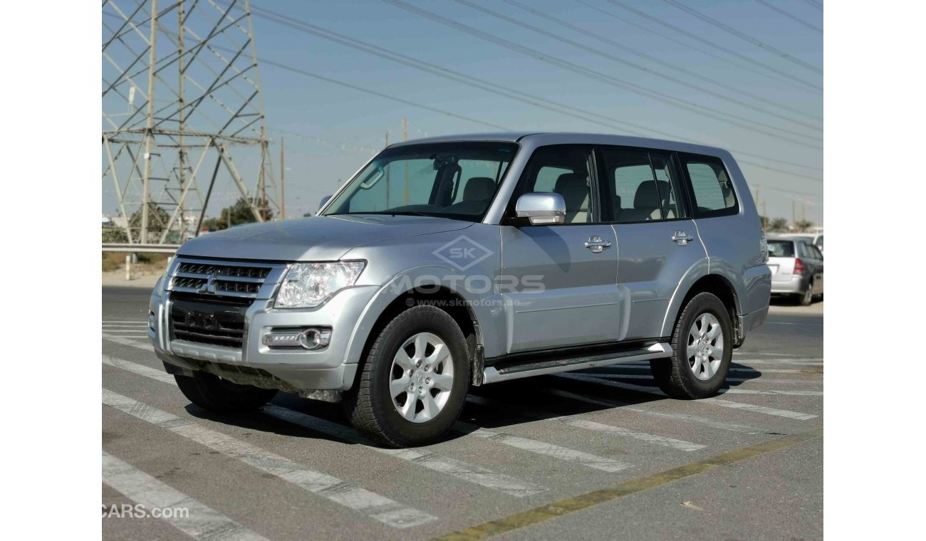 ميتسوبيشي باجيرو 3.5L PETROL, 17" ALLOY RIMS, KEY START, XENON HEADLIGHTS (LOT # 5997)