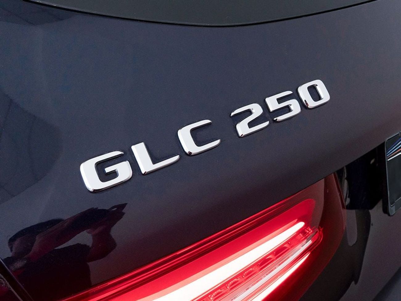 مرسيدس بنز GLC 250 AMG 2.0L
