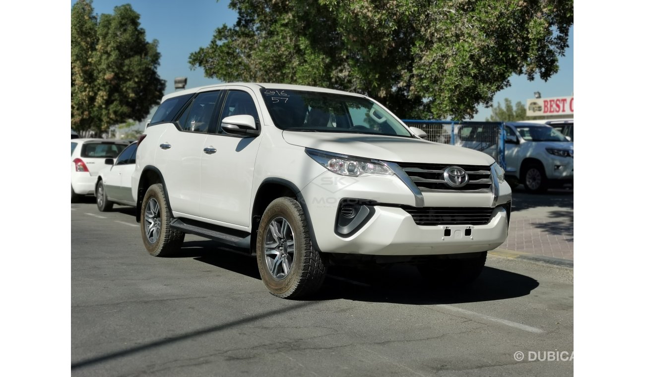 Toyota Fortuner 2.7L PETROL, 17" ALLOY RIMS, 4WD, FRONT A/C, XENON HEADLIGHTS (LOT # 807)