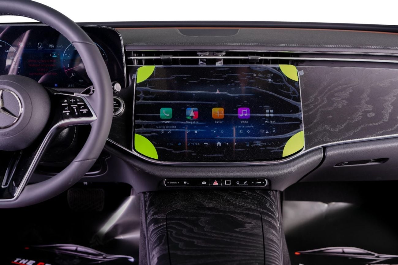 مرسيدس بنز E200 Avantgarde Exterior Package-20 Inch AMG Rims-Chrome Package