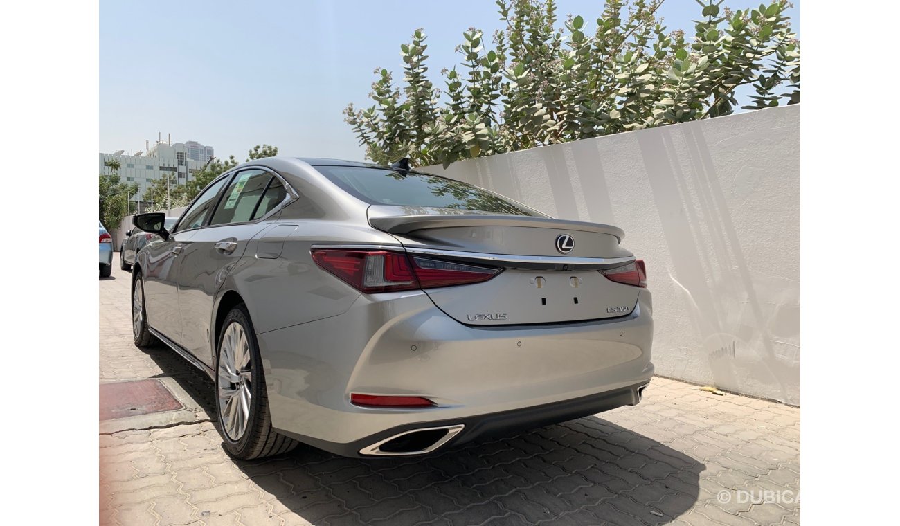 Lexus ES350 MID OPTION 2021 PANORAMIC / BLINDSPOT/ NAVIGATION ( RAMDAN OFFERS ) PRODUCTION 2021