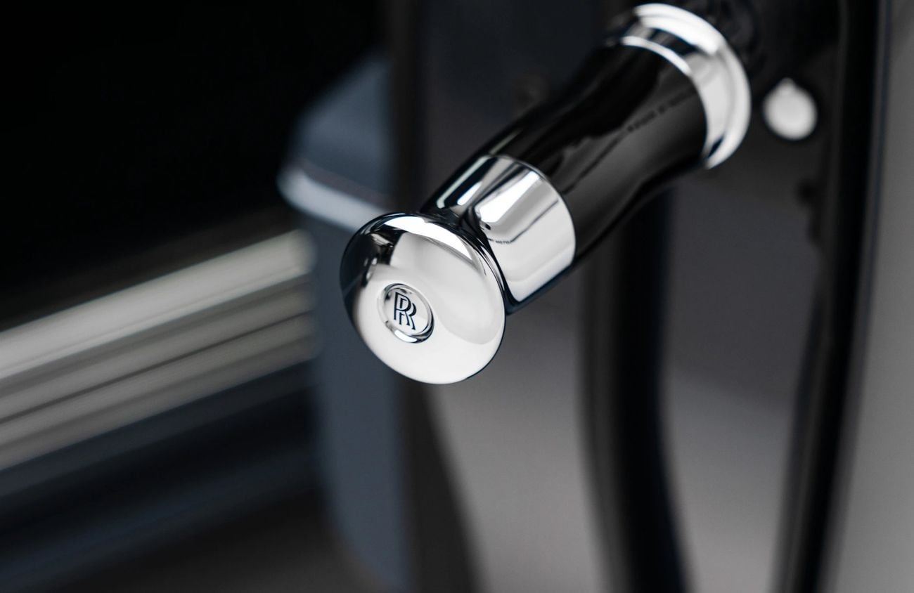 Rolls Royce Phantom 6.75L V-12 Twin-Turbocharged Engine